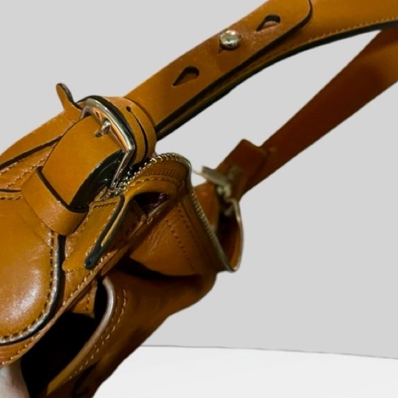 - Ralph Lauren Brown Leather Shoulder Bag with Gold Clasp - Picture 4 of 6